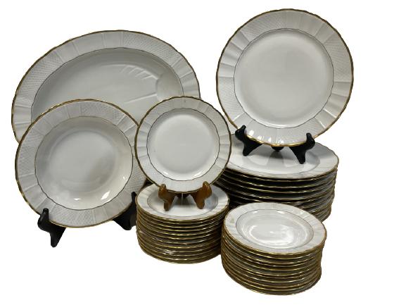 VTG L. BERNARDAUD LIMOGES "MALMAISON" PLATE SET (1 of 12)