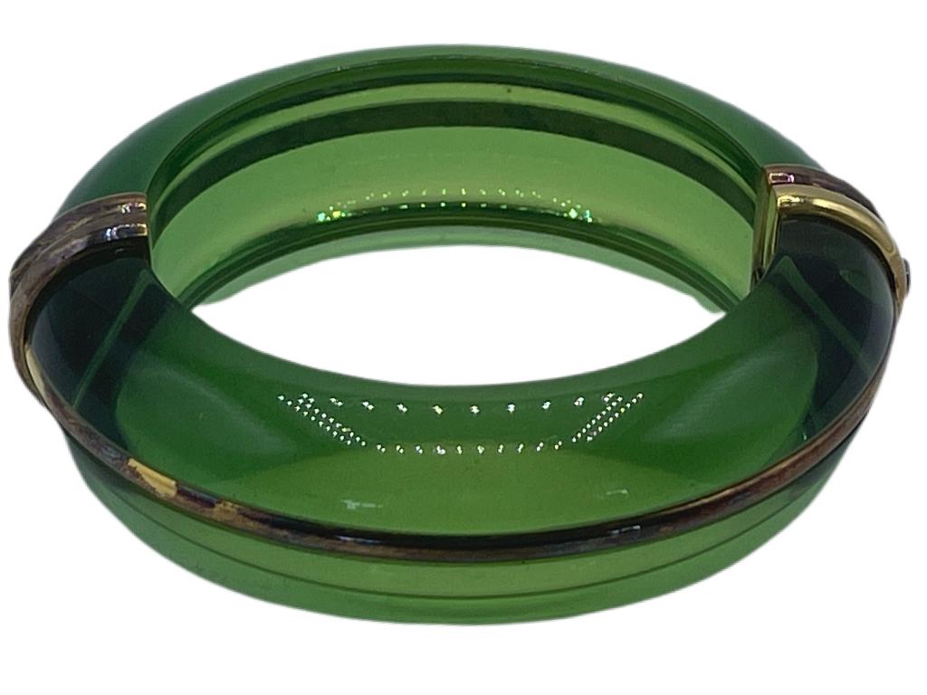 VINTAGE GREEN LUCITE HINGED BRACELET (1 of 5)