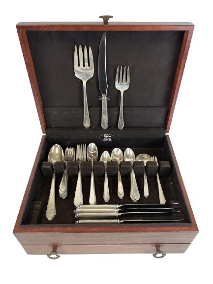 VINTAGE ASSORTED STERLING SILVER FLATWEAR 1800 G (1 of 12)