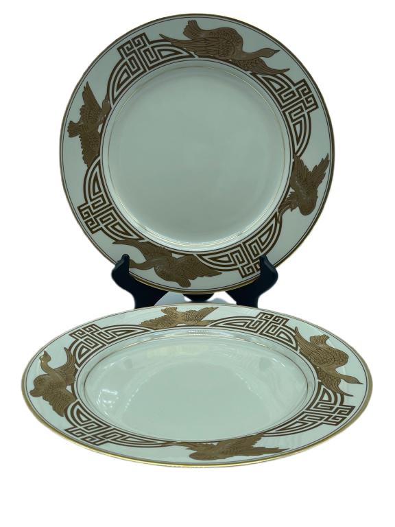 PAIR OF FITZ AND FLOYD "GOLDEN HERON" CHARGERS: PAIR OF FITZ AND FLOYD "GOLDEN HERON" CHARGERS -12" -VERY GOOD CONDITION. NO CHIPS, CRACKS OR REPAIRS