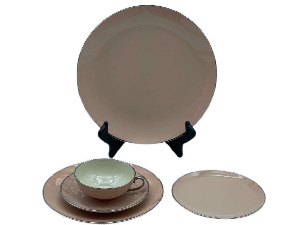 FRANCISCAN MAGNOLIA PLATINUM CHINA  50 PIECES (1 of 7)