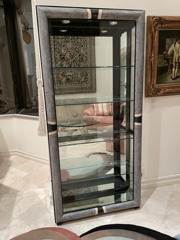 VTG TESSELATED MARBLE LIGHTED DISPLAY CASE 81": VTG TESSELATED MARBLE CHIP LIGHTED DISPLAY CASE -81 X 13 X 38-4 SHELVES -MIRRORED BOTTOM SHELF-MUST BE PICKED UP BY CONFIRMED APT BY OCT 1 OR CONFIRMED PICK UP BY dEjAvU OR THIRD PARTY SHIPPER. ITEMS