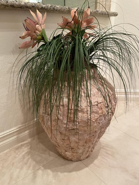 DESIGNER PINK FLORAL IN TESSELATED STONE VASE 26" (1 of 3)