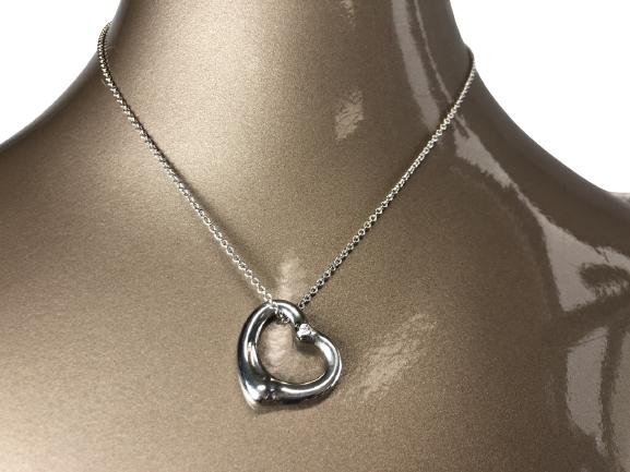 NIB TIFFANY STERLING ELSA PERETTI HEART NECKLACE (1 of 4)