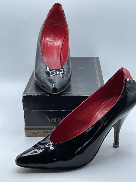 NANDO MUZI BLACK LEATHER HEELS SZ 7 1/2 (1 of 3)