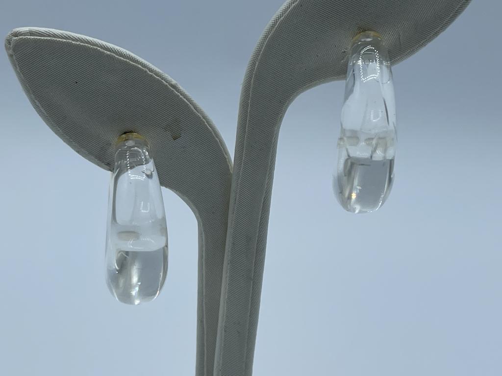 VINTAGE PAIR OF LUCITE PIERCED EARRINGS: VINTAGE PAIR OF LUCITE PIERCED EARRINGS
