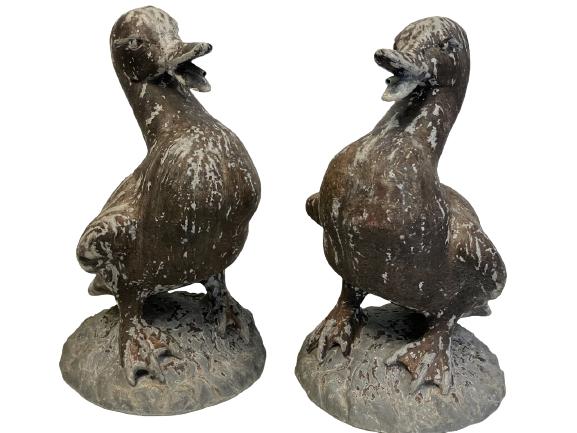 PAIR OF VINTAGE BRONZE DUCK GARDEN FOUNTAINS 14" (1 of 8)
