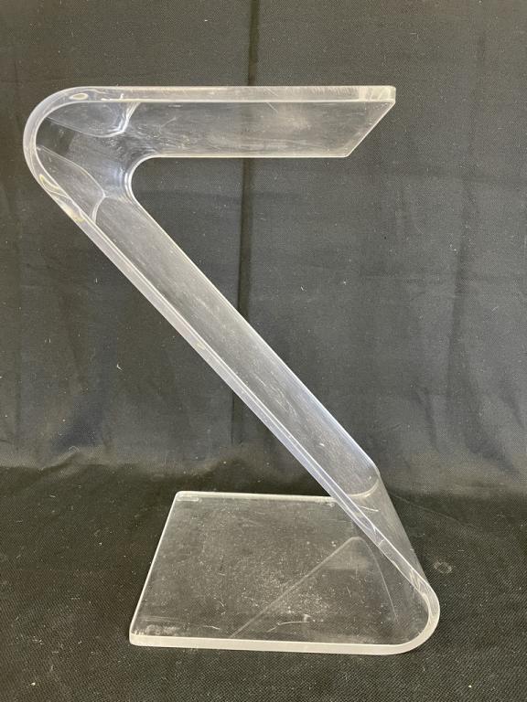 VINTAGE MID CENTURY MODERN LUCITE Z TABLE 20.5" (1 of 4)
