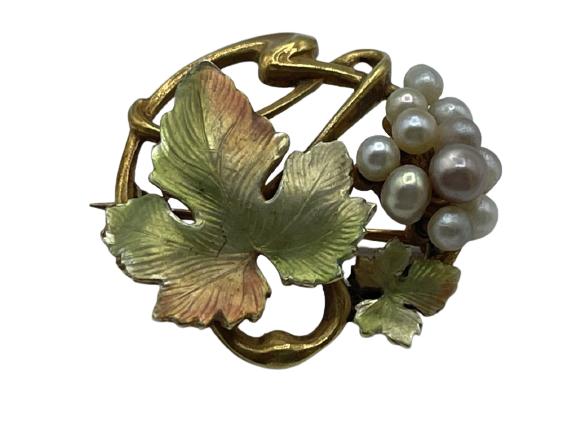 14K GOLD AND PEARL VINTAGE BROOCH (1 of 4)