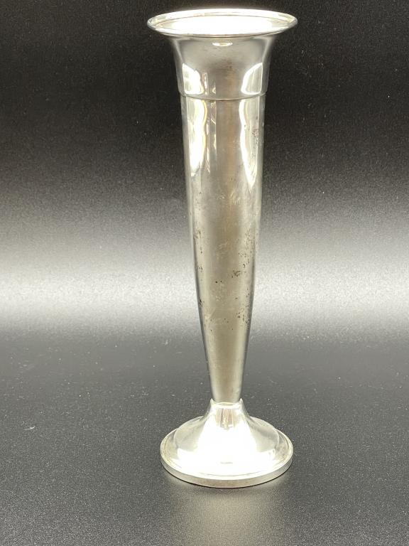 STERLING SILVER   TOWLE BUD VASE (1 of 3)
