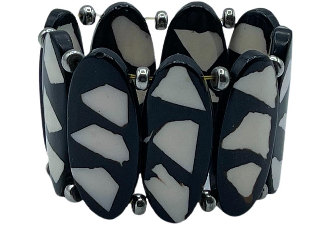 VTG STRETCH ZEBRA INSPIRED BRACELET (1 of 4)