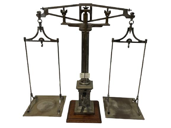 VINTAGE ANTIQUE STYLE BALANCE SCALE 21" (1 of 9)