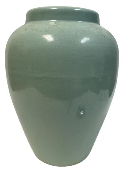 VINTAGE RRP CO. ROSEVILLE  PLANTER VASE 18" (1 of 4)