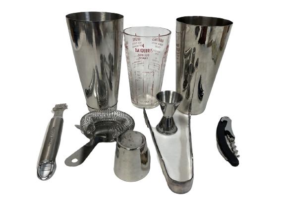 PROFESSIONAL BARTENDER TOOLS & COCKTAIL SHAKER (1 of 4)