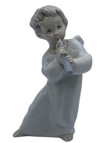 LLADRO ANGEL PLAYING THE FLUTE: LLADRO ANGEL PLAYING THE FLUTE-7"