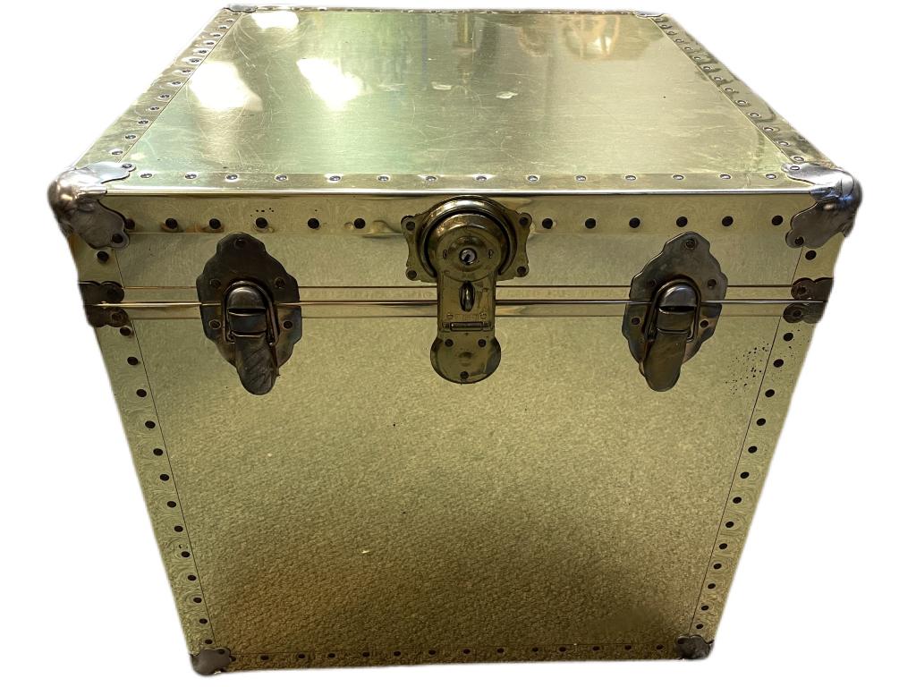 VINTAGE BRASS STEAMER TRUNK SIDE TABLE 22" (1 of 6)