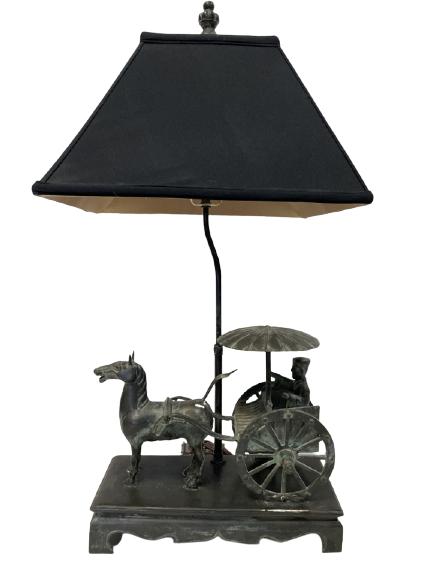 VINTAGE ASIAN STYLE CAST IRON METAL TABLE LAMP (1 of 7)