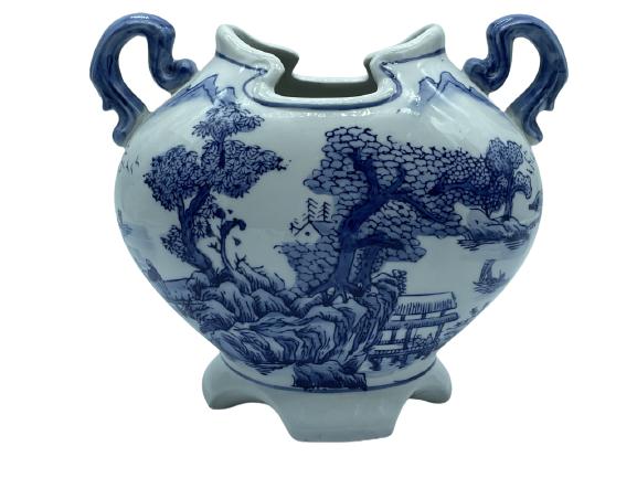 VTG BLUE & WHITE CERAMIC SERPENT HANDLE VASE 9" (1 of 4)