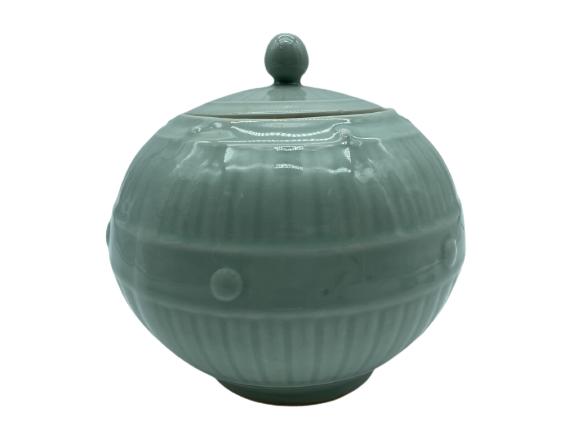 VINTAGE CELADON GREEN CERAMIC LIDDED VASE VESSEL (1 of 4)
