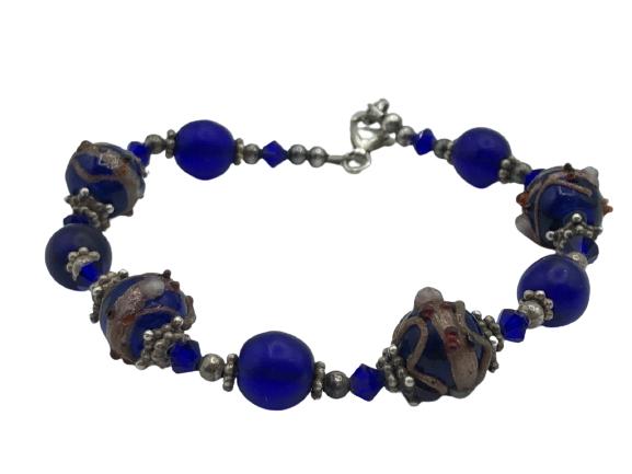 VINTAGE PURPLE BEADS BRACELET: VINTAGE PURPLE BEADS BRACELET - SIZE: 7.0''- WEIGHT: 13.5 GR - CONDITION: VERY GOOD- SS110421
