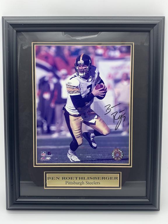 BEN ROETHLISBERGER PITTSBERG STEELERS SIGNED (1 of 2)