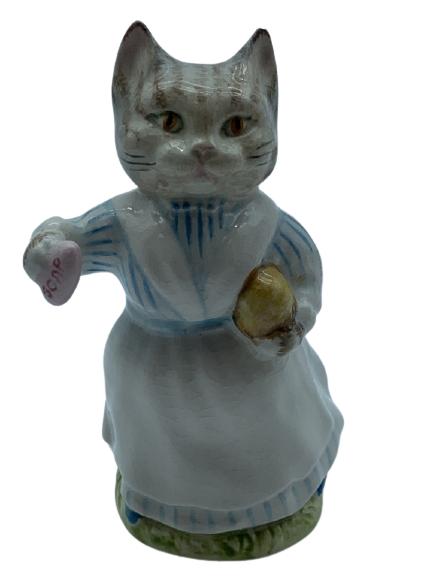 VTG BEATRIX POTTERS "TABITHA TWITCHETT" FIGURINE: VTG BEATRIX POTTERS "TABITHA TWITCHETT" FIGURINE