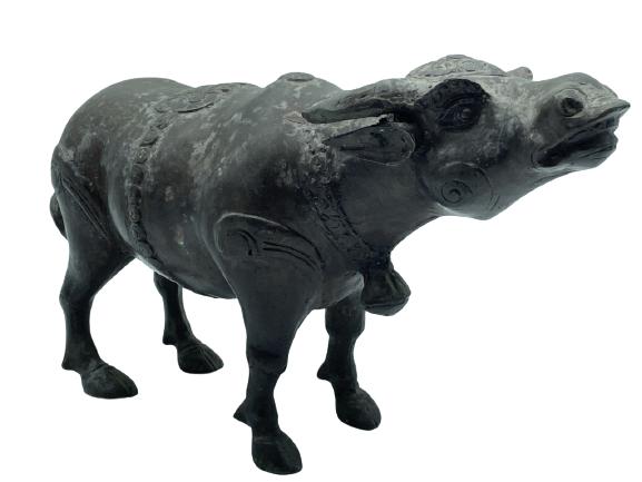 VTG JAVANESE ASIAN CAST BRONZE COW FIGURINE 14" (1 of 7)