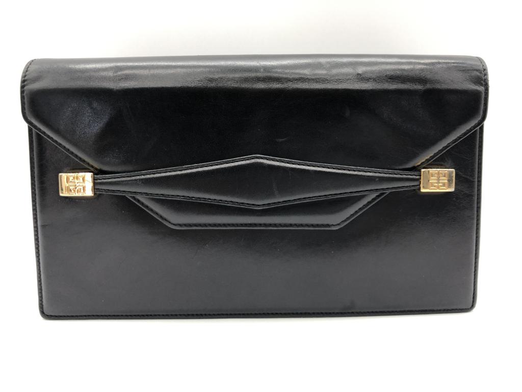 GIVENCHY BLACK LEATHER EVENING CLUTCH: PouchGivenchy Evening Clutch- Smooth Black Calf Leather-Gold Hardware-24.5cm x 13cm x 3cm-AAO7424