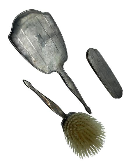 ANTIQUE SILVER VANITY SET (1 of 7)