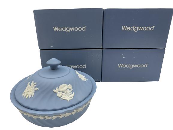 LOT OF 4  WEDGWOOD JASPERWARE BLUE POWDER BOX (1 of 6)