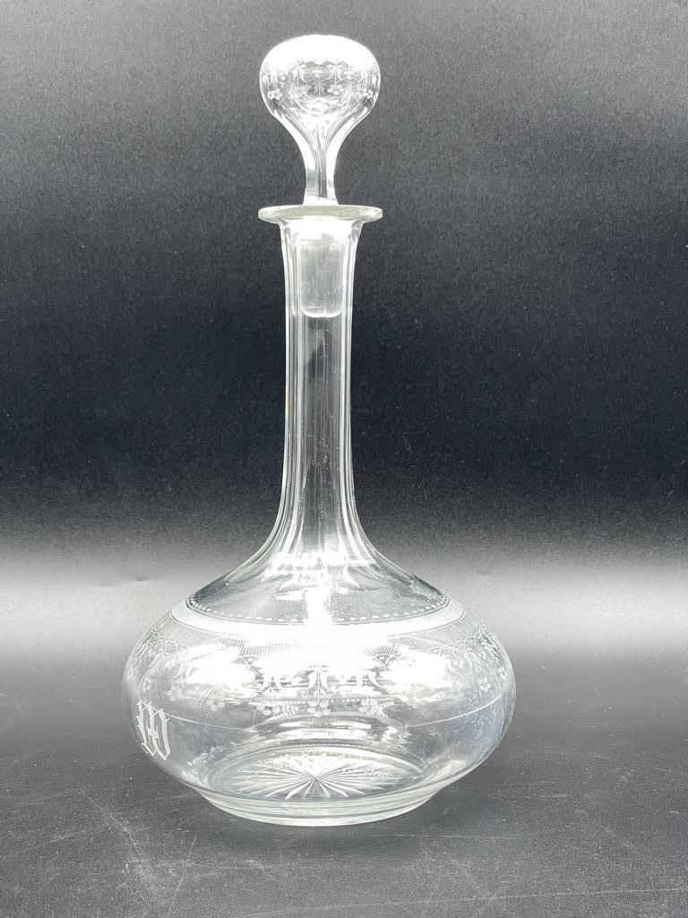 VINTAGE ETCHED CRYSTAL GLASS DECANTER (1 of 5)