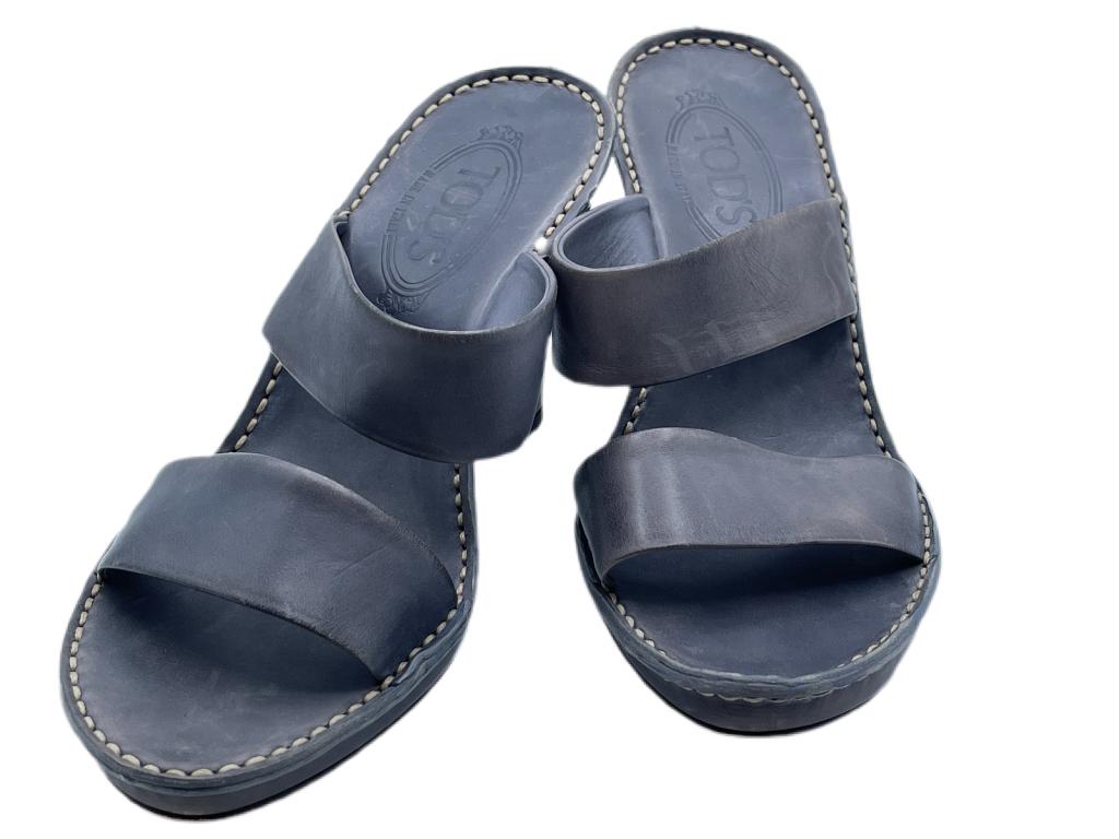 TODS CHARCOAL LEATHER STACK HEEL SANDALS SIZE 8: TODS CHARCOAL LEATHER STACK HEEL SANDALS SIZE 8
