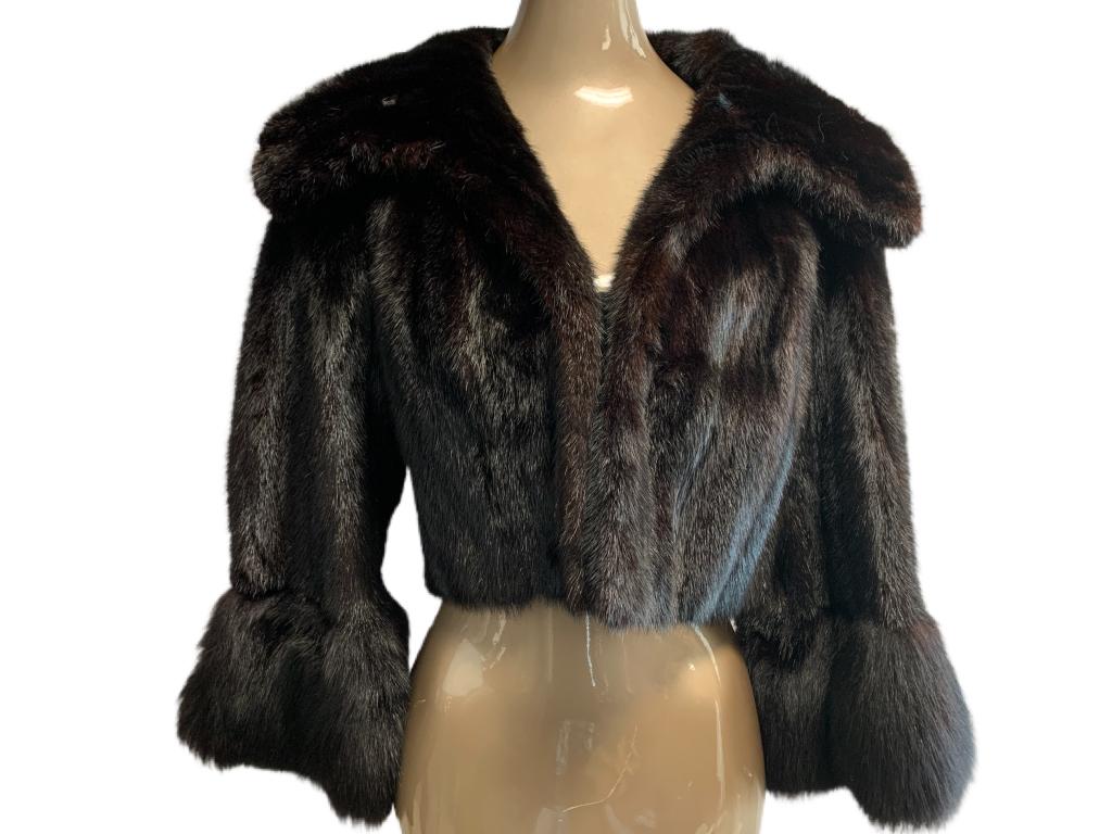 ELEGANT FITTED BLACK MINK JACKET (1 of 4)