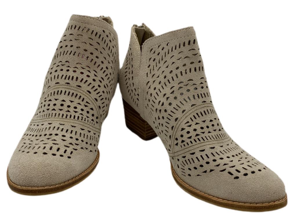 POWERPATH WYOMING WONDERCREAM SUEDE BOOTS: POWERPATH WYOMING WONDERCREAM SUEDE BOOTS -FOOTBED DESIGN -SZ 6 1/2-NEW IN BOX