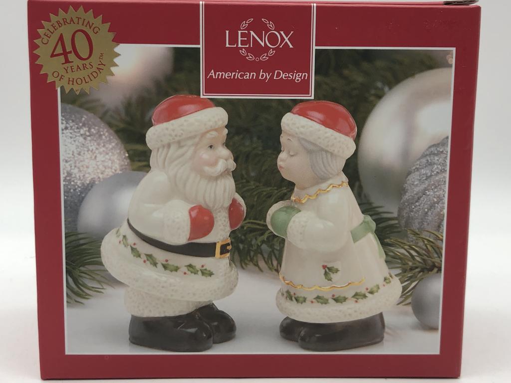 LENOX SANTA & MRS CLAUS SALT & PEPPER SHAKERS: LENOX SANTA & MRS CLAUS SALT & PEPPER SHAKERS -NEW IN BOX-JD120621
