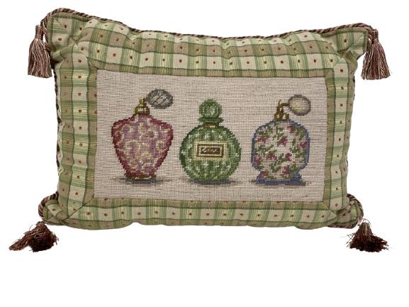 VINTAGE STYLE NEEDLEPOINT ACCENT PILLOW 12" (1 of 2)