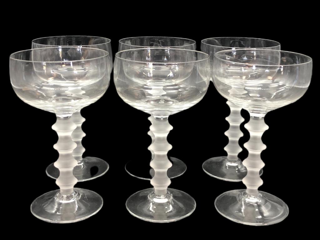 SET OF 6 LALIQIE STYLE CRYSTAL WINE GLASSES: SET OF 6 LALIQIE STYLE CRYSTAL WINE GLASSES-VERY GOOD CONDITION -JD121021
