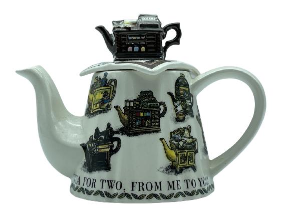 CARDEW DESIGN COLLECTIBLE CERAMIC TEAPOT 5" (1 of 6)