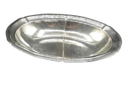 VTG SANBORNS MEXICO STERLING SILVER DIVIDED BOWL: VTG SANBORNS MEXICO STERLING SILVER DIVIDED BOWL - VINTAGE STERLING SILVER DIVIDED SERVING BOWL- MADE IN MEXICO- SIGNED "SANBORNS MEXICO"- 12-1/2" L X 2" H X 8-1/2" W- WEIGHT: 655.7 GRAMS-