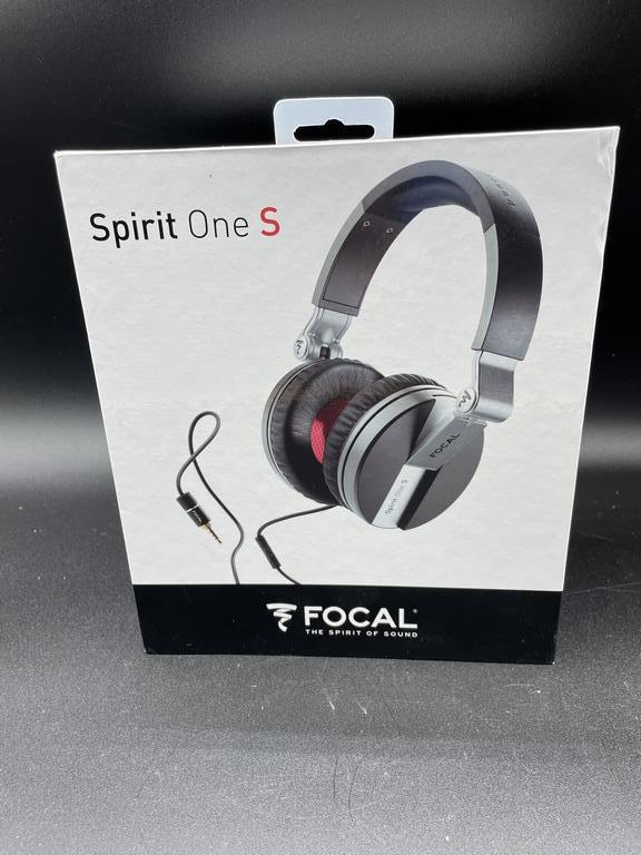 FOCAL SPIRIT ONE S PREMIUM CLOSED BACK HEADPHONES (1 of 2)