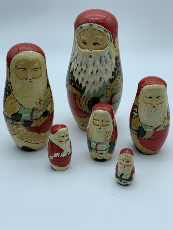 LOT OF VINTAGE SANAT NESTING DOLLS (1 of 2)