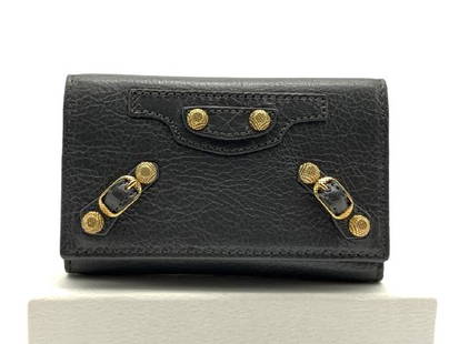 VINTAGE BALENCIAGA GRAY LEATHER CONTINENTAL WALLET: VINTAGE BALENCIAGA GRAY CALFSKIN CONTINENTAL WALLET - 10.5CM X 6.7CM X 1.5CM- GRAY CALFSKIN LEATHER- GOLD HARDWARE- 8 RINGS CLASSIC CONTINENTAL KEY HOLDER- BOX & DUSTBAG- AAR1082- VERY GOOD