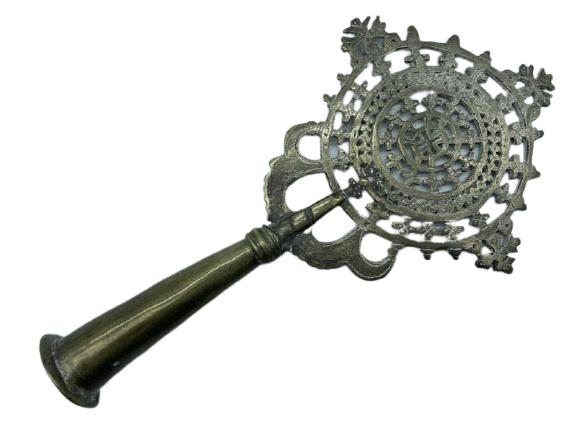 VINTAGE BRASS DECORATIVE ALTER ORNAMENT 10": VINTAGE BRASS DECORATIVE ALTER ORNAMENT 10"- VERY GOOD CONDITION-DP12022