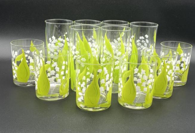 12 1970'S GLORIA VANDERBILT HAND PAINTED GLASSES (1 of 3)