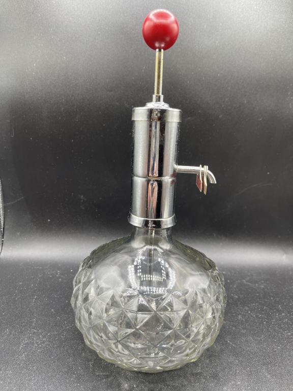 ANTIQUE CUT GLASS SPRITZER BOTTLE (1 of 3)