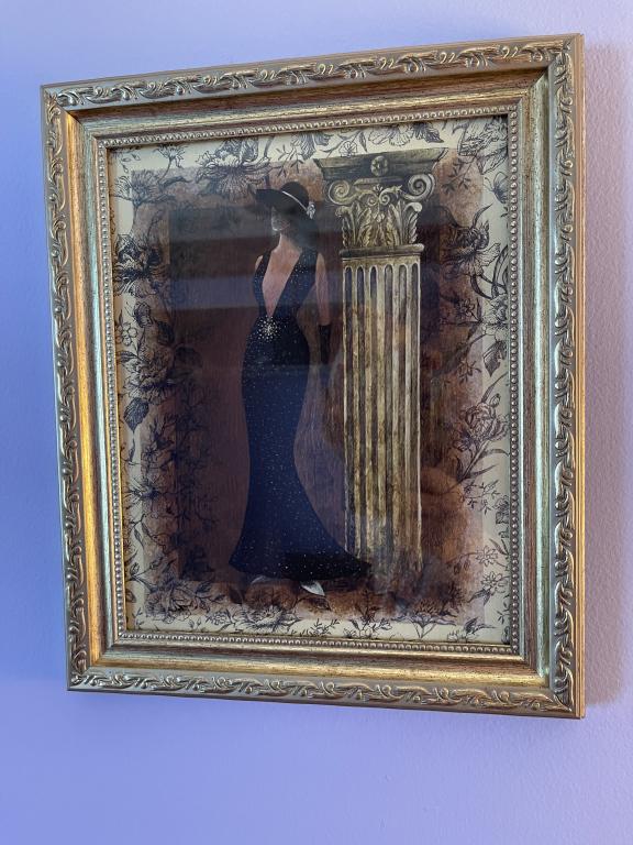 SET OF 3 ELEGANT LADY PRINTS (1 of 3)