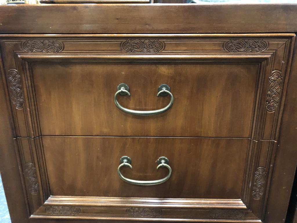 VTG BERNHARDT NIGHTSTANDS (2) (1 of 4)