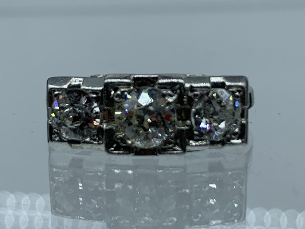 PLATINUM  3 DIAMOND EUROPEAN CUT RING SZ 7 (1 of 5)
