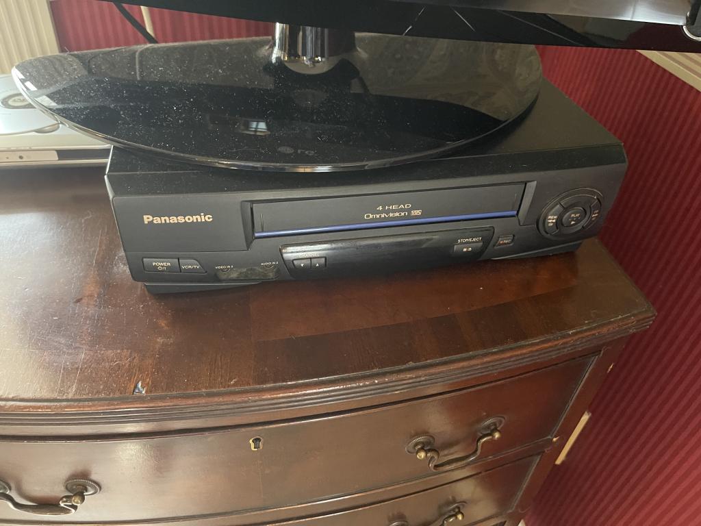 PANASONIC VCR PLAYER (1 of 1)