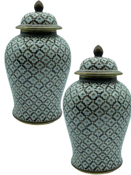 PAIR OF VINTAGE MAITLAND SMITH URNS / VASES 13" (1 of 7)